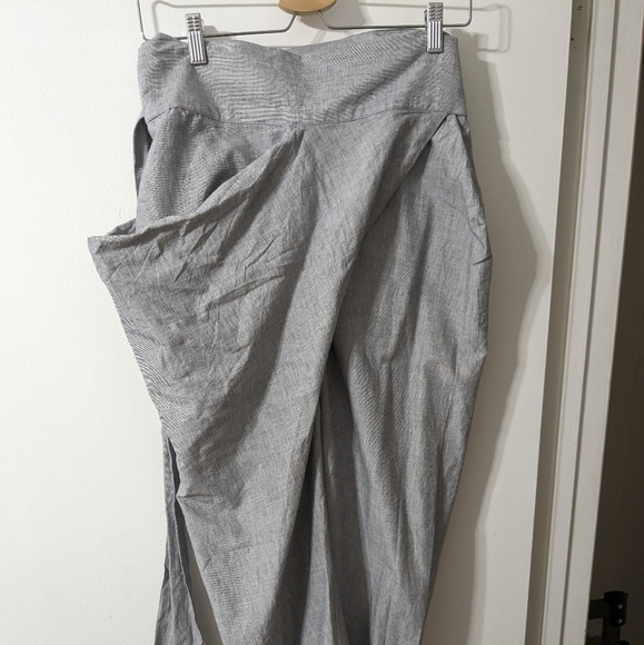 Matter Prints Sideswept Dhoti Pants in Handloom Graph Grey - Picture 4 of 5